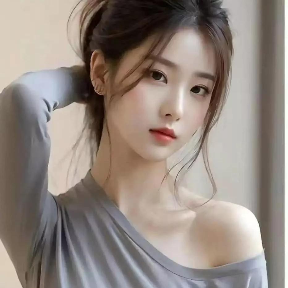 气质温婉的少女，柔美优雅，散发着迷人的魅力。