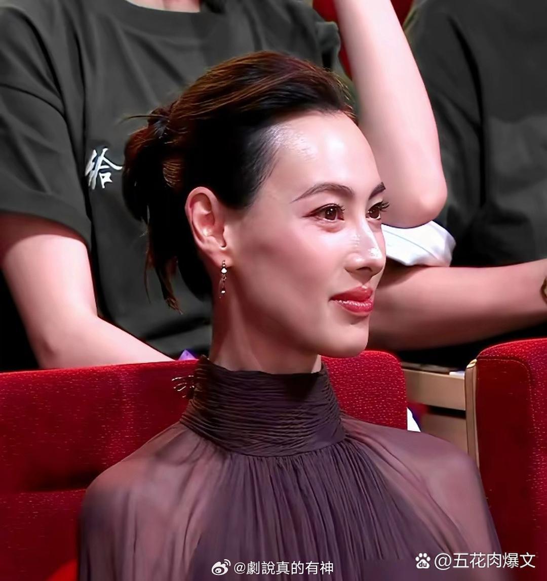 梁洛施这张脸，终于看懂了李泽楷为何不娶她。年轻时胶原蛋白满满，只觉得是...