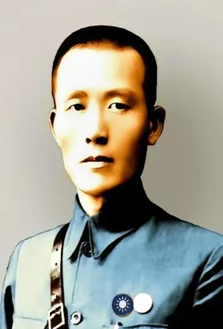 1950年，吴石等隐蔽战线烈士在台英勇就义，台湾地下情报网遭遇重创。危急关头，黄