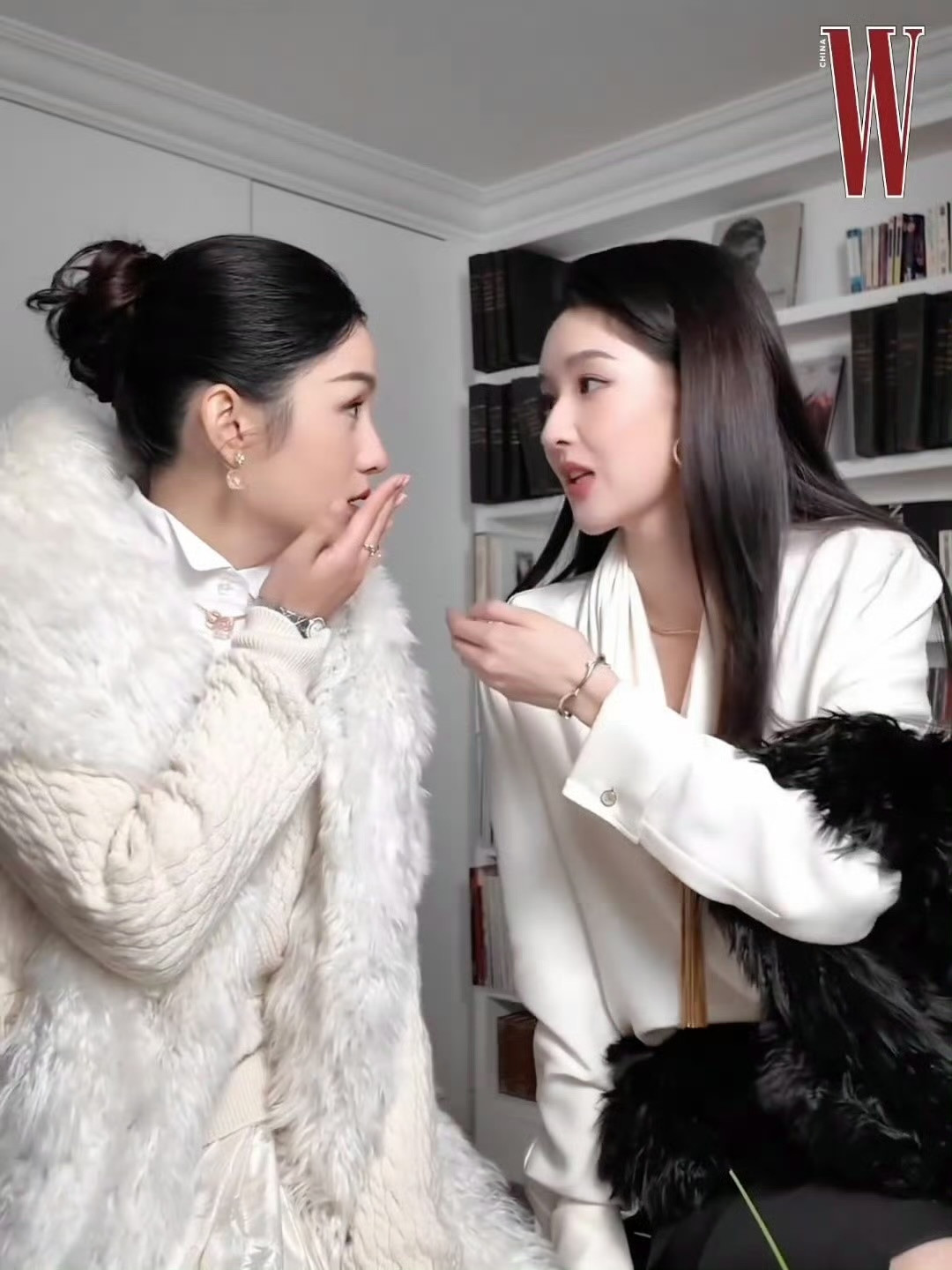 DIOR大秀俩人还在聊天哈哈哈哈哈哈哈哈哈