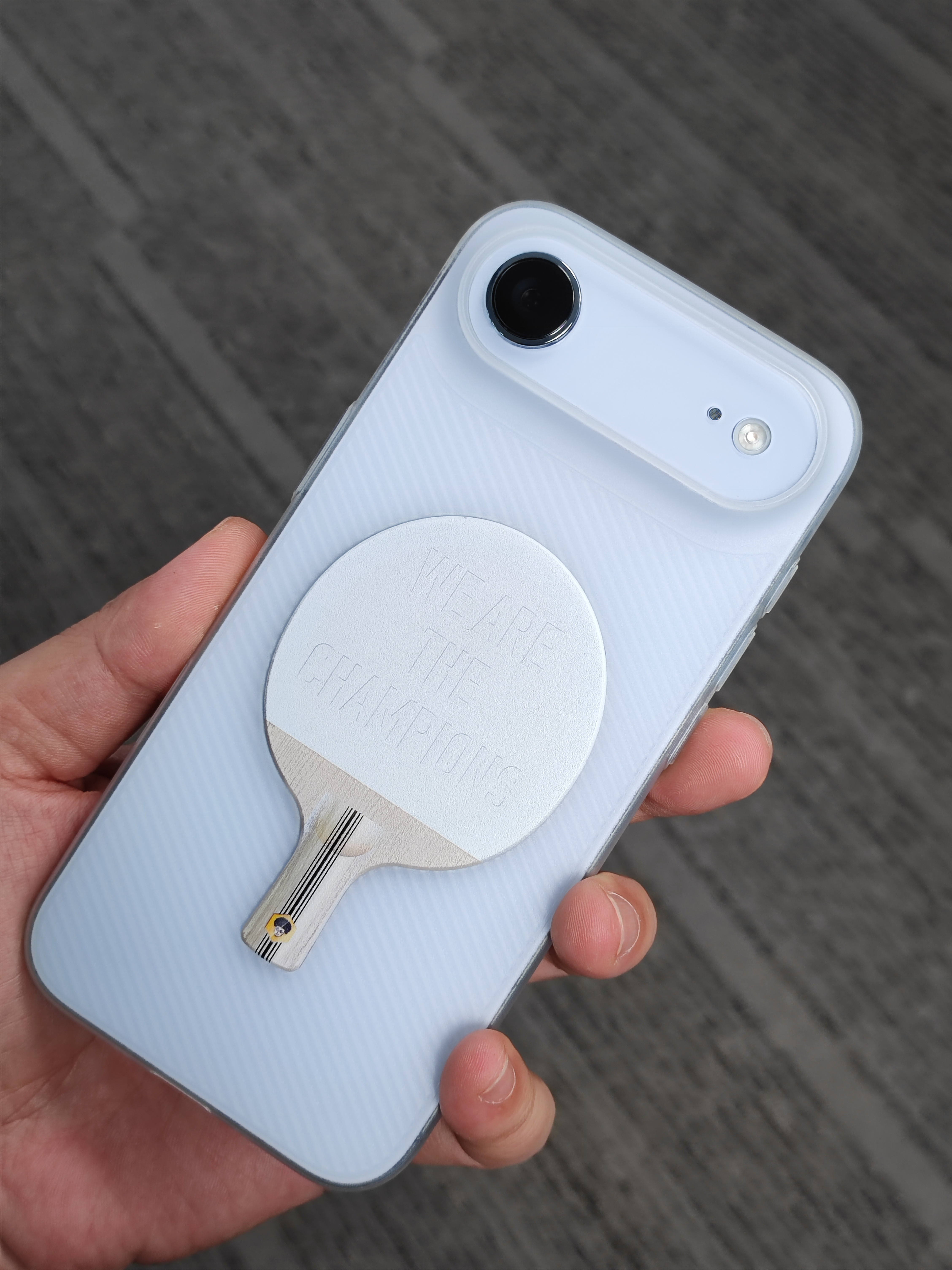 平嵌磁贴这个东西，可能需要有一个机型来作为跳板，就好比当初我们撞色壳开模做的第一