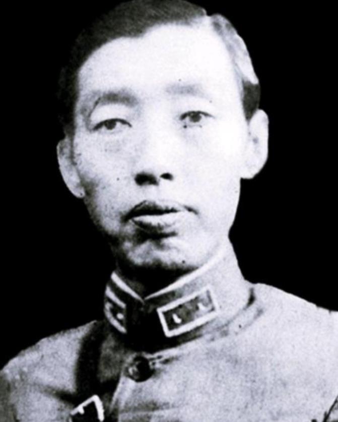1940年，军阀石友三被他的结拜兄弟高树勋在黄河边活埋，没想到他新婚的五姨太却说