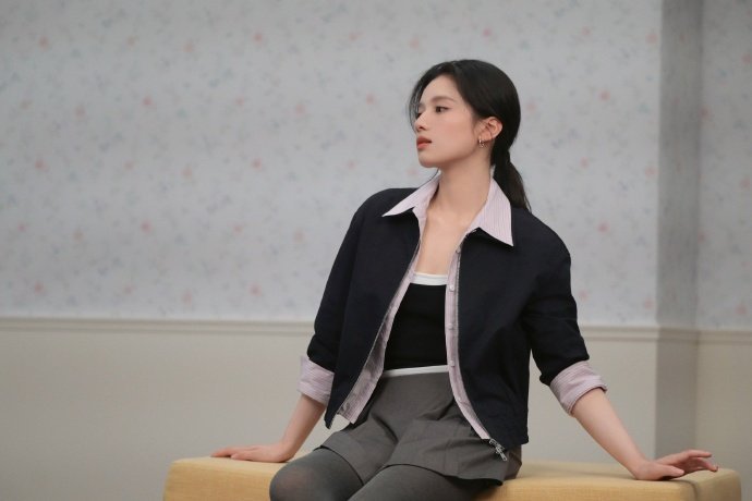 陈都灵张婧仪怎么认识的张婧仪给陈都灵新剧云包场自己的诡秘自己宠！张婧仪直接给陈