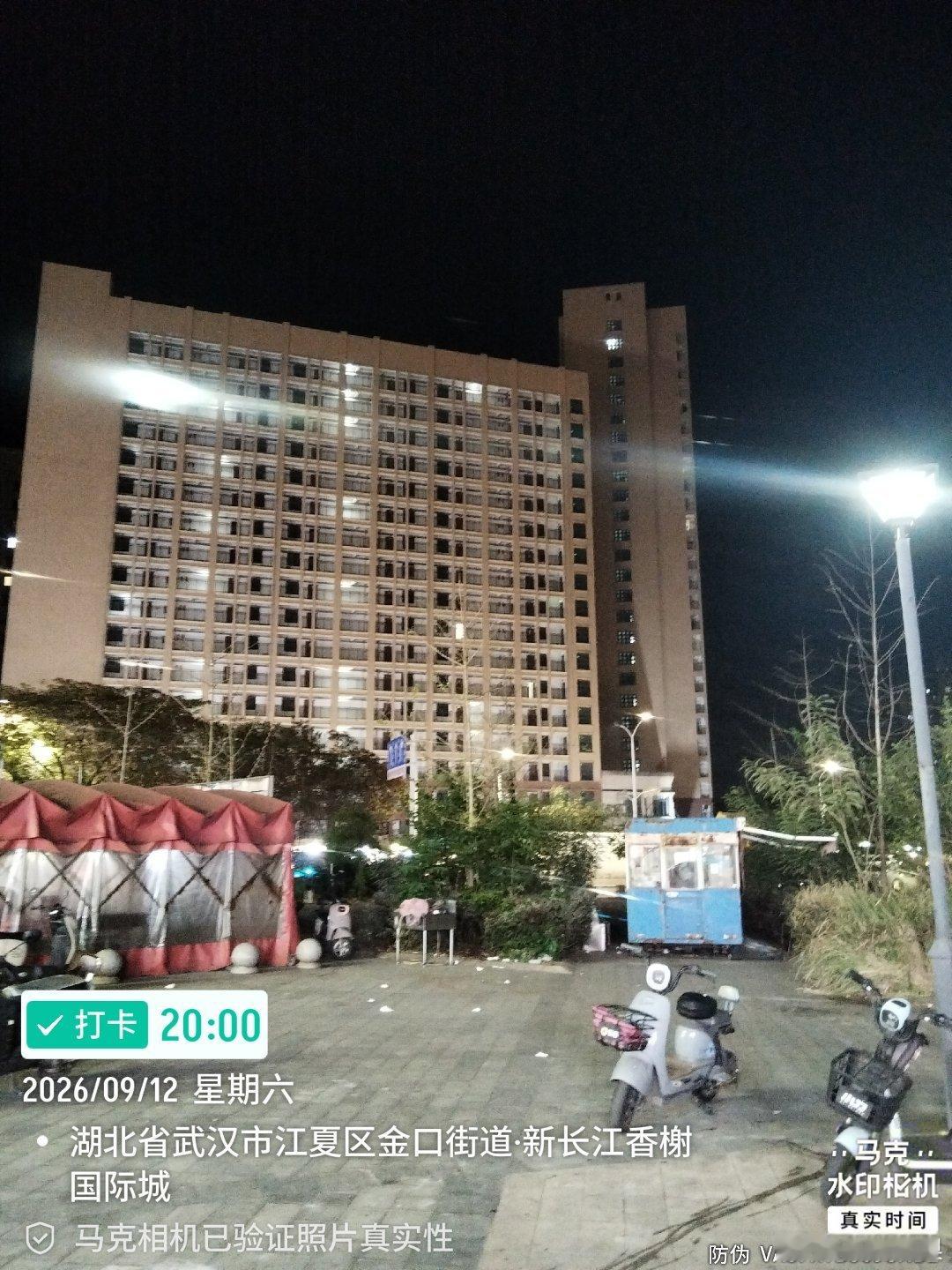 长沙宁乡大屯营北冲陶家湾一队的狗比裱子张某娟师傅唐某说，刚才派出所的怎么说的。狗比裱子张某娟说，派出