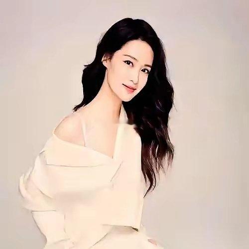 古偶女主不红，她干脆换道拿奖​李沁在《庆余年2》里只露几面，平台就把她划进高风险