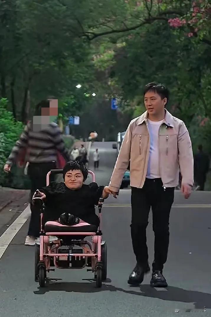 大双要被李喜梅的家人整抑郁了，隐忍了许久把一些不为人知的事情公开了。丈母娘说