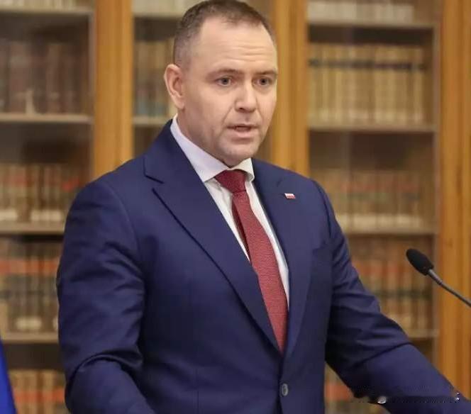 波兰总统谴责泽连斯基不知道感恩！据法新社12月19日报道，波兰总统纳夫罗茨基