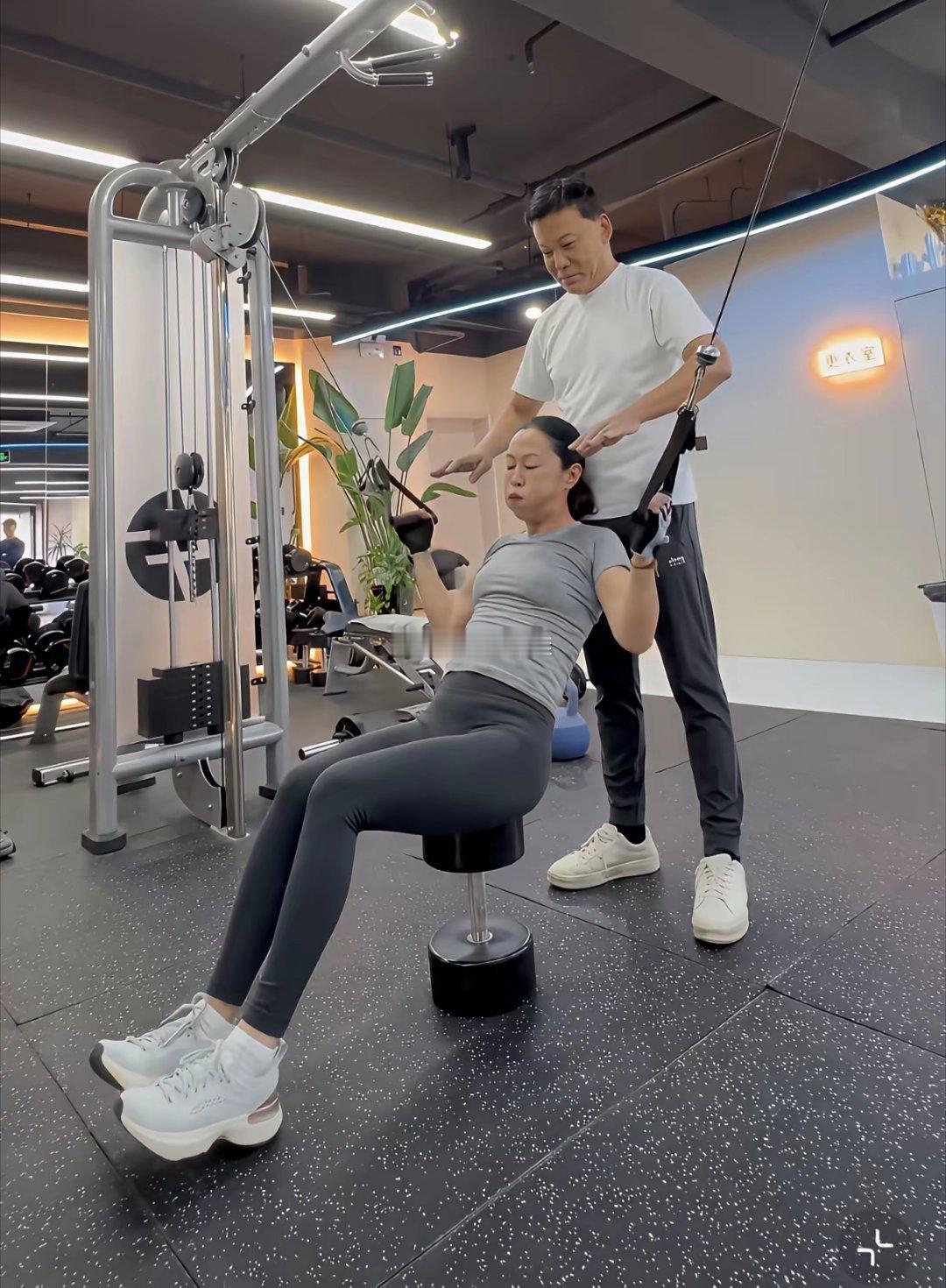 要不说好女人是一所好学校呢？李国庆二婚以后变得太多了​​​
