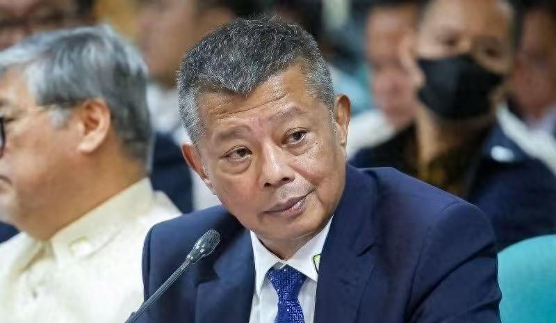 轮到雷穆拉上场了！菲监察署长雷穆拉出手，对代理参议院警卫长阿普拉斯卡停职6个月。