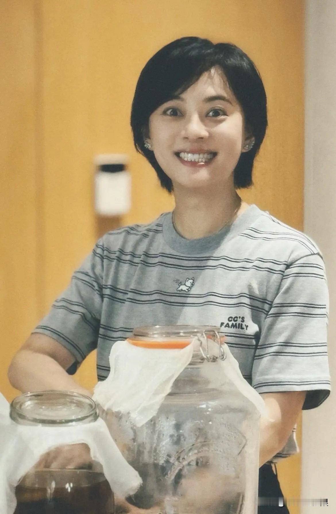 邓超真的很养人，看把孙俪都养的这么漂亮了，以前的她总觉得哪里都不对劲，看着
