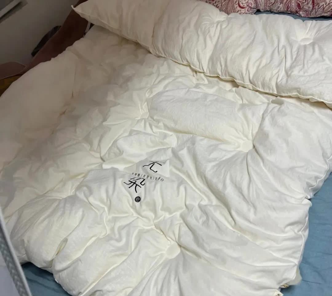 现在的老人太不像话了！邻居老阿姨连续8天去一个社区领鸡蛋，每天拿回家七八个，老阿