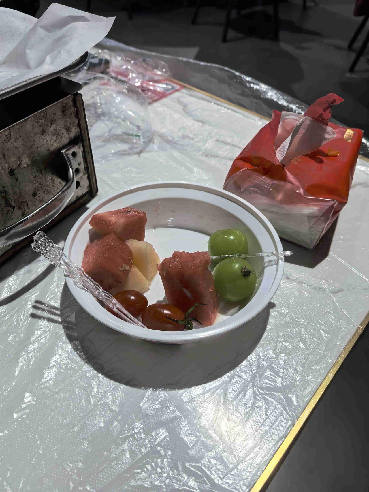 我的今日状态：😁轻松愉快我这里的天气：🌤️多云，厨师爸爸的休息日！带娃炫烧