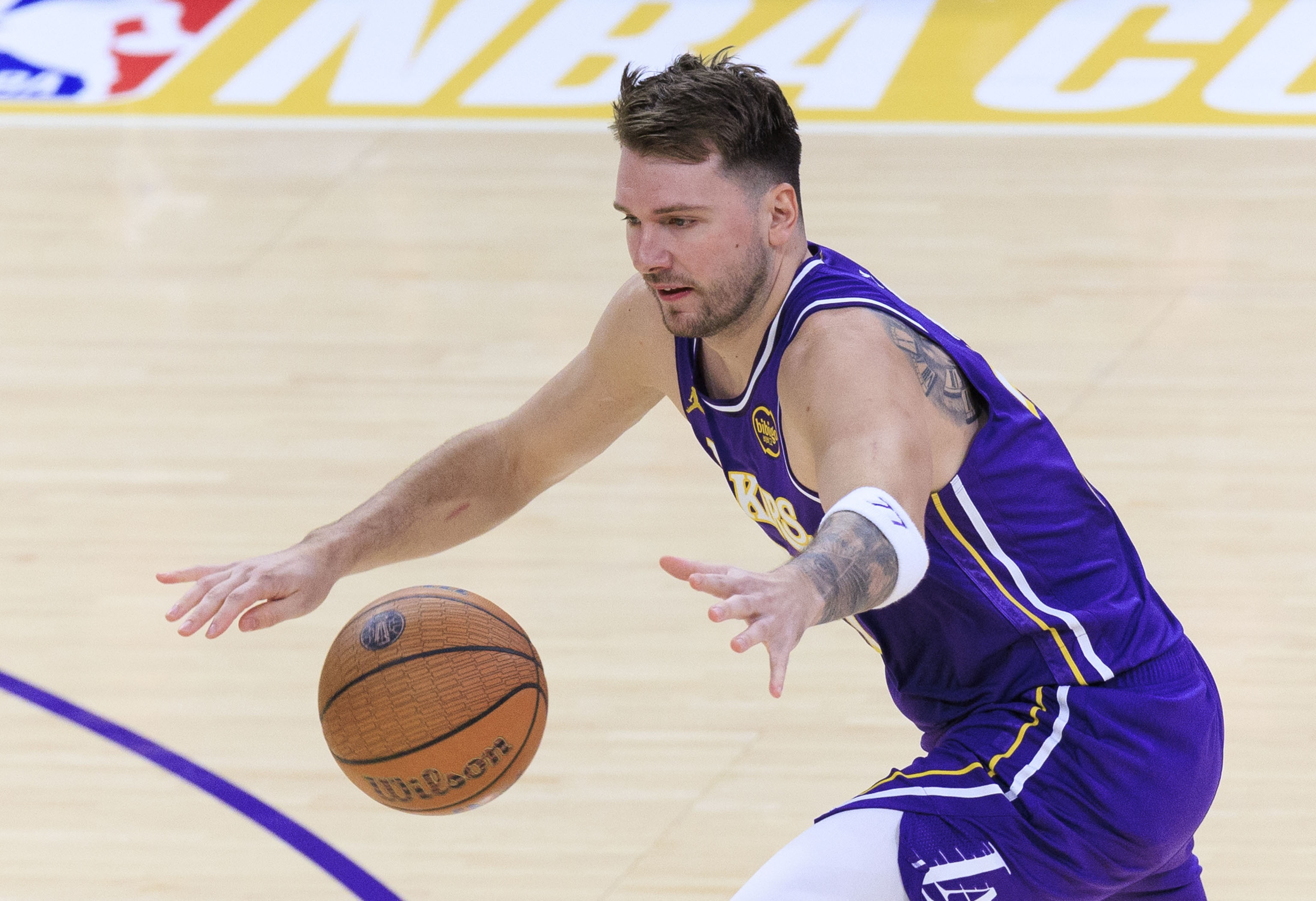 火箭队6个客场当中已经进行了两个客场，未来4场比赛，火箭队的对手都不弱。明天上午