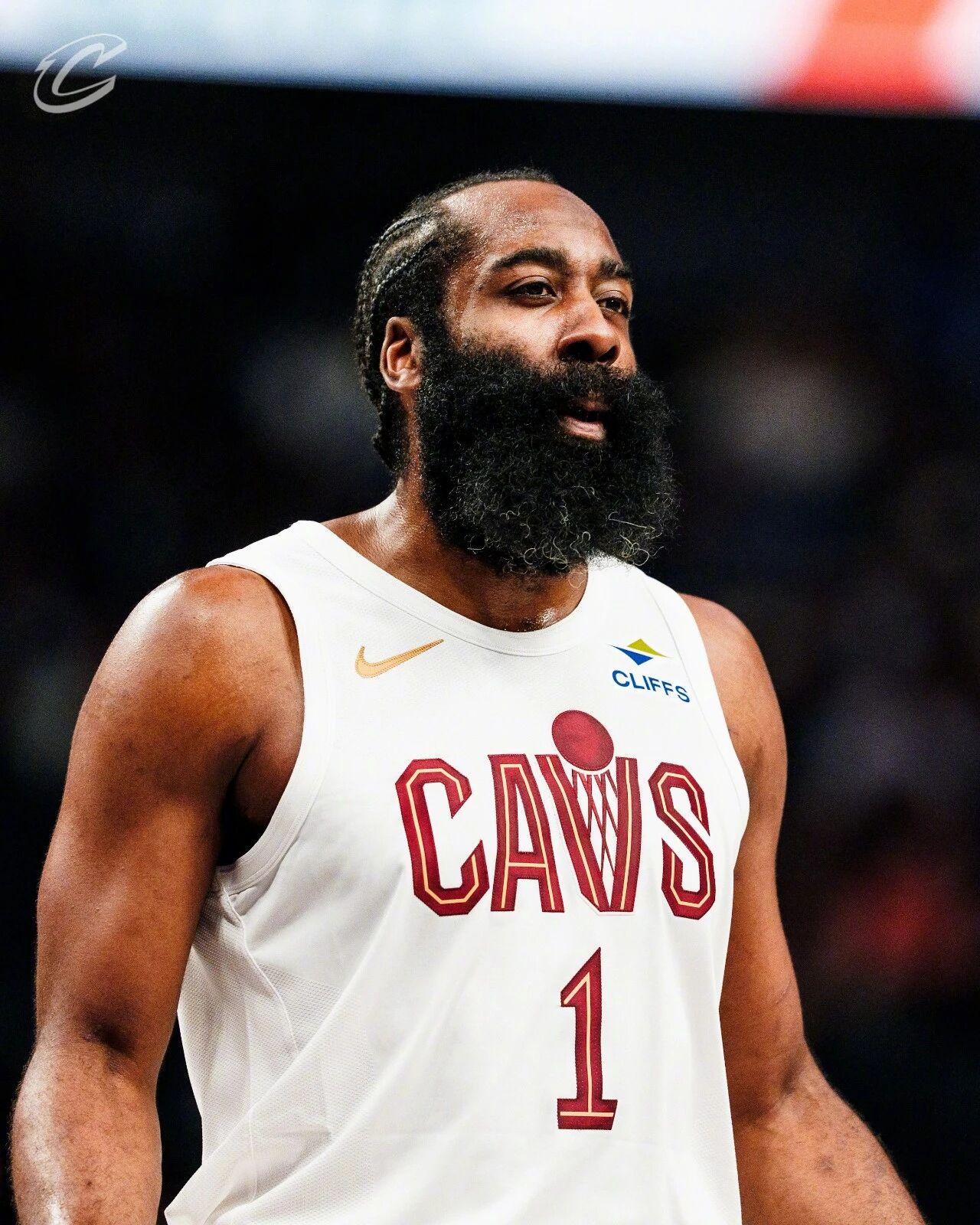 汗都没出，哈登轻松拿下17分7篮7助攻给状元上了一课！在今天骑士与独行侠的比