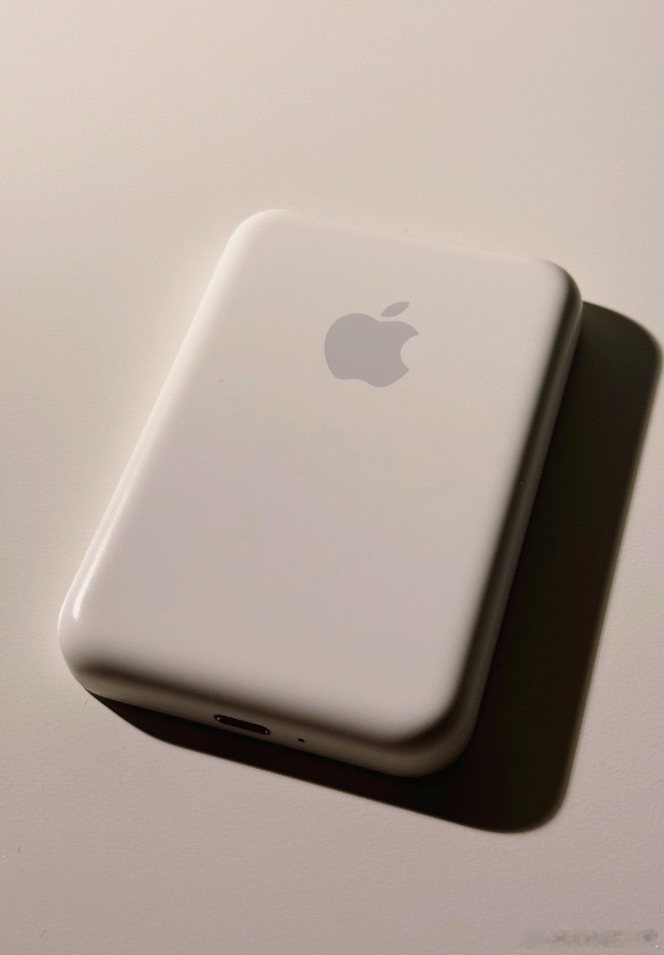 苹果有一个不便宜但需求很大，可惜没有再推出第二代的配件…