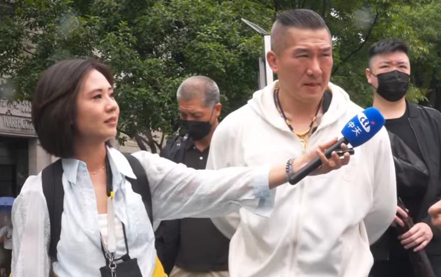 馆长暗批黄智贤：跟民进党一起骂我馆长今天（13日）表示，除了民进党黑我，有些以
