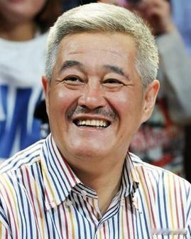 同样是喜剧行业的一代宗师，赵本山与郭德纲待人处事的格局却截然不同，郭德纲出身安稳的城市家庭，常感慨自
