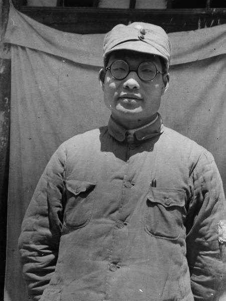 毛主席钟爱的十位大将，许世友勉强上榜第十：开国中将皮定钧。据说皮定钧原本定下