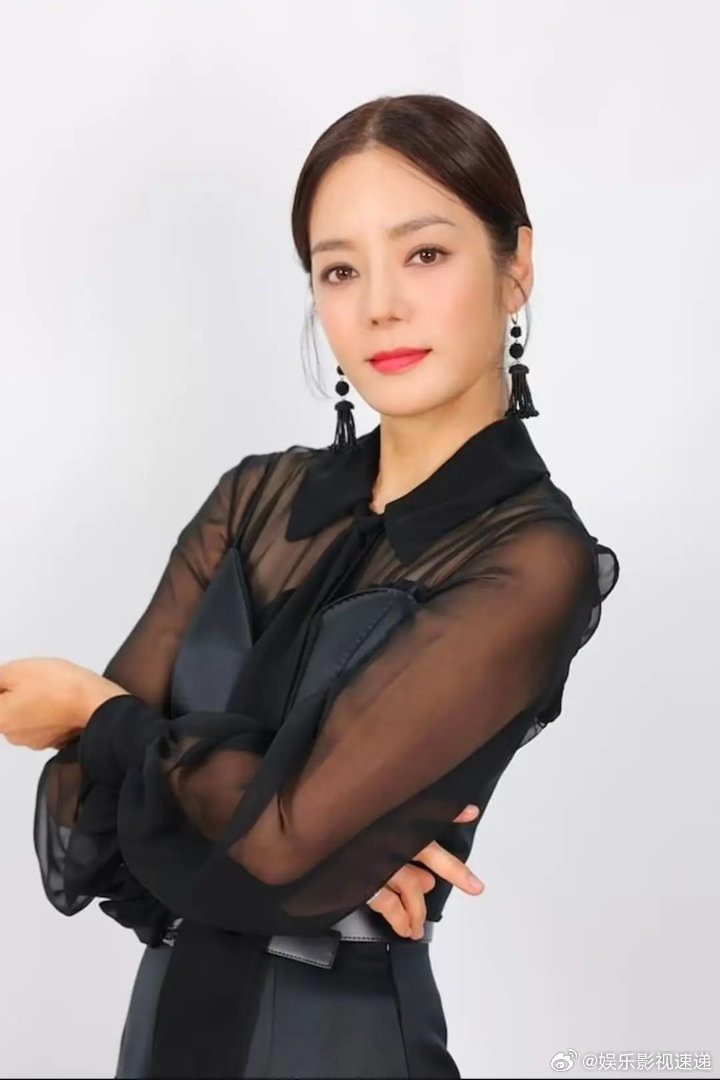 蔡琳这回，算是把跟高梓淇为啥离，说人话了。之前老有人传：俩人语言不通才散的。蔡琳