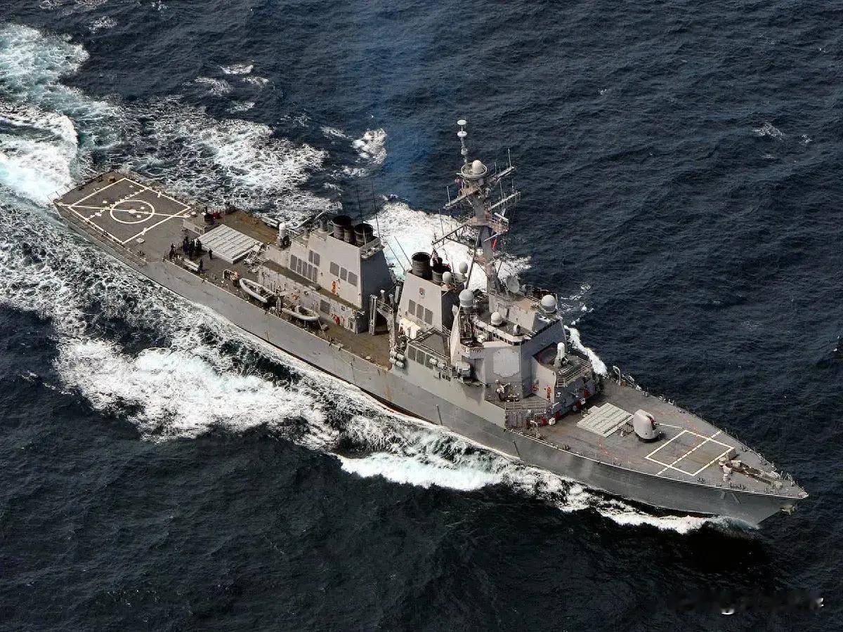 伊朗见招拆招，既然美国要封锁，那么伊朗就开放，宣布非军事船只，只要申请允许后，就