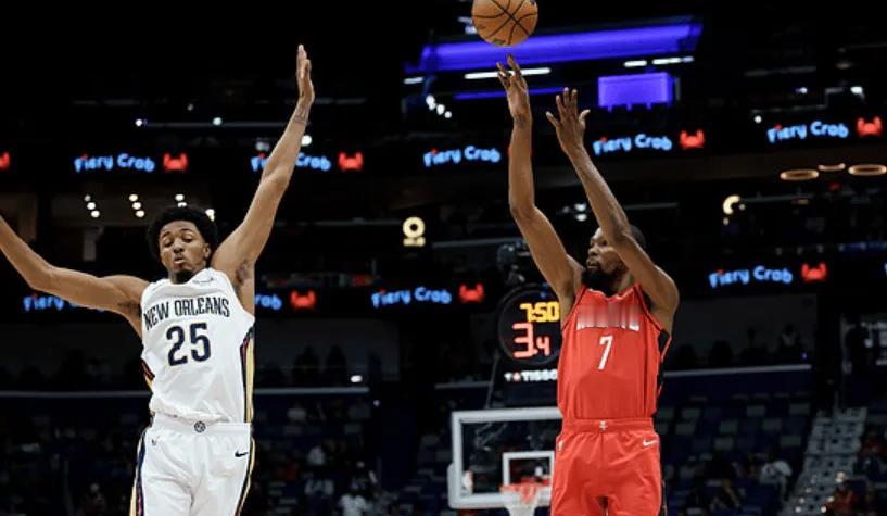 愤怒的杜兰特！乌杜卡赶紧下课吧，有杜兰特不会用。乌杜卡脑子里想的都是些啥？第四节