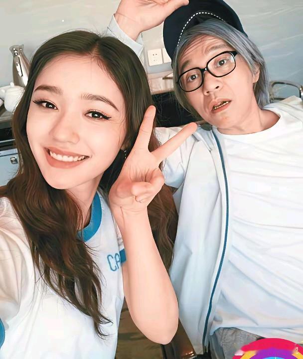 我总算搞懂周星驰《美人鱼2》压了这么多年迟迟没法上映的根源我发现是这两个人耽误了