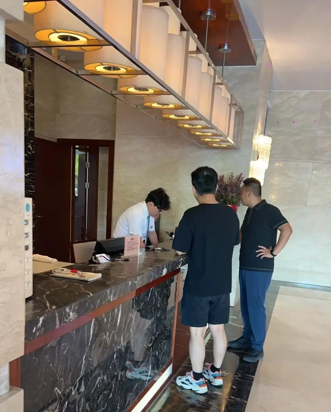 老公失业整整一年了，今天我看到一组民政局的婚姻调研数据，惊出一身冷汗数据里写