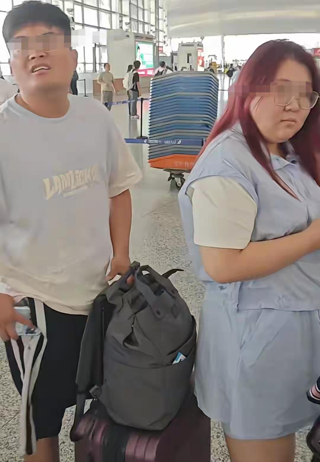 这个替公公打人的胖女人火了，看她的样子就是不好惹，被打的戴先生感叹，真的是有妻如