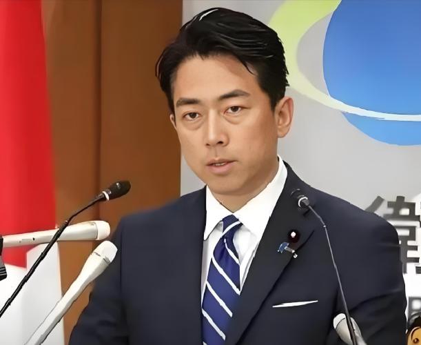 日本防卫大臣小泉进次郎对我们放硬话了！5月31日，在新加坡举行的亚洲安全会议上，