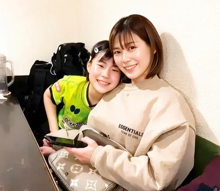 松岛辉空母亲松岛由美发文：辉空没有撒谎，赛点球闪光灯已找到！但貌似不对。原本