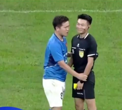 为啥苏超还能这么火？ 原因有三：1、纯粹——基本算是业余比赛，踢的真正的快乐