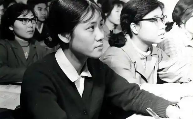 1979年寒冬，上海女知青周敏兰做了一件震动全村的事。她把还不满两岁的女儿搁在土