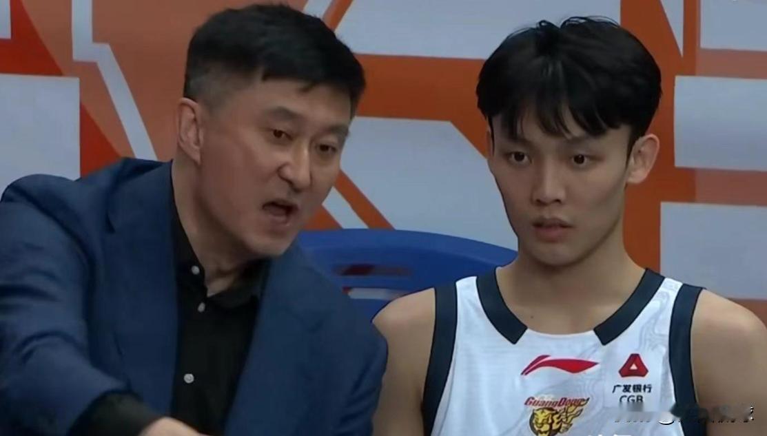 季后赛广东大战广州！两大巨星变废柴！杜锋徐杰摊牌提新要求CBA常规赛第42轮