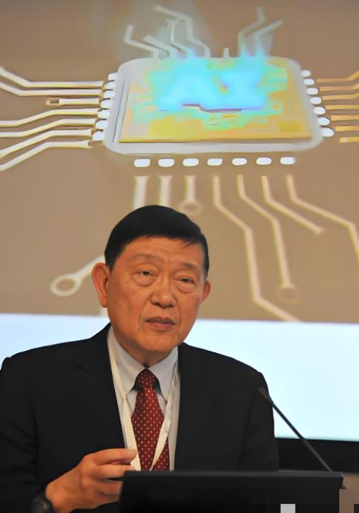 中芯国际创始人张汝京曾说，他说在自己离开台积电时，台积电董事长告诉他，你敢去大陆