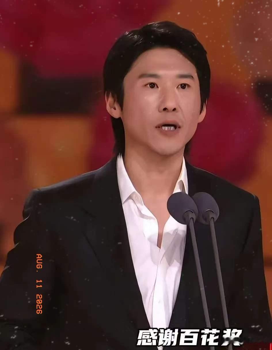 明眼人其实都看得出来，王骁真的太不对劲了。他都已经48岁了，难道没人告诉他，