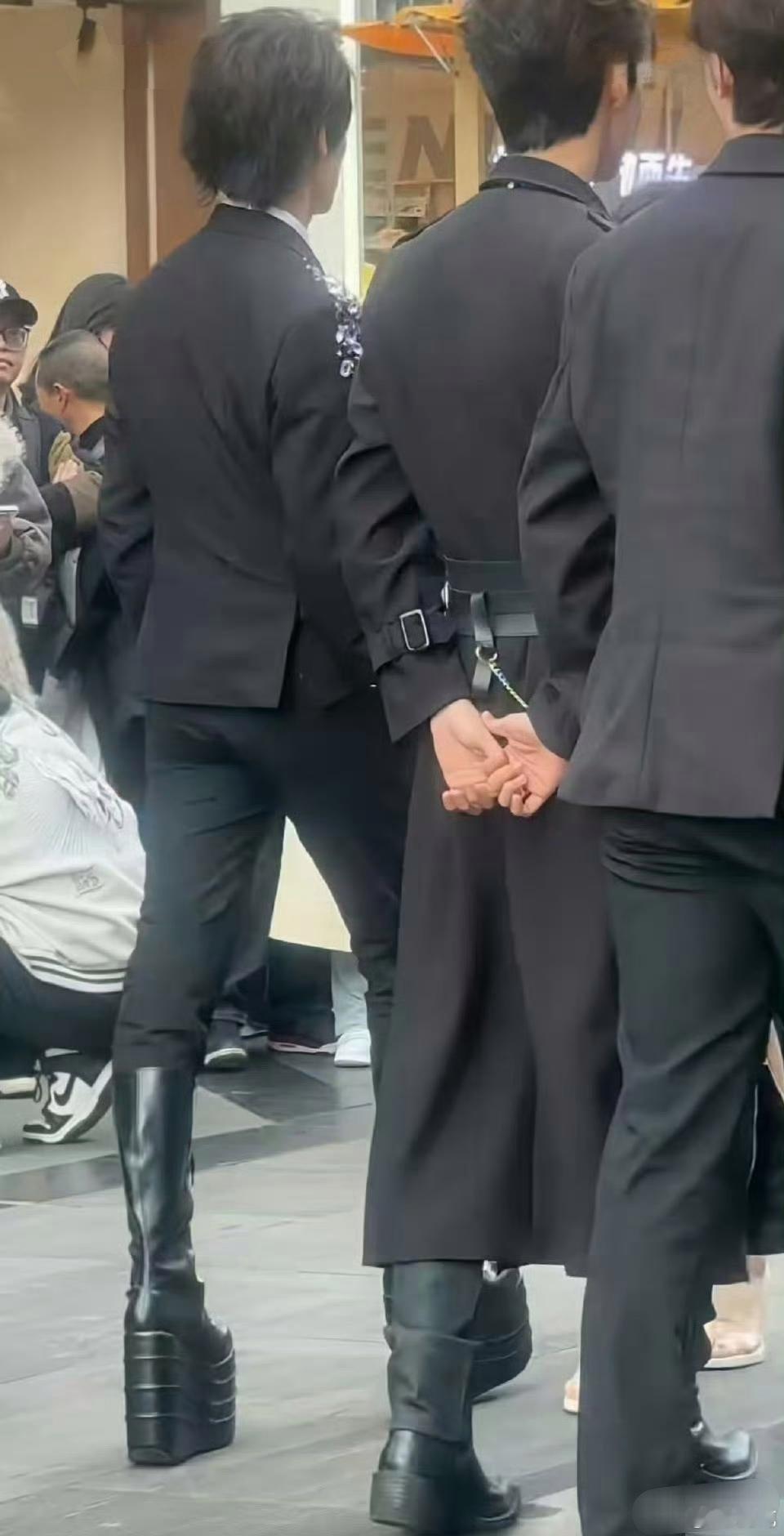 这增高鞋也太明显了吧！