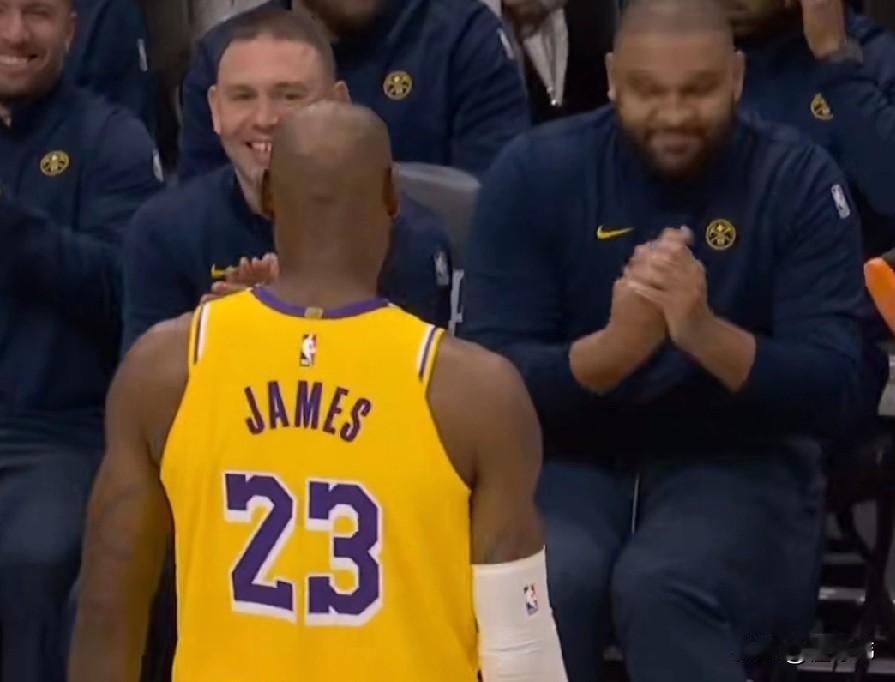 有意思！杜德利谈老队友詹姆斯：“见到勒布朗的感觉太棒了。”“他依旧是那个