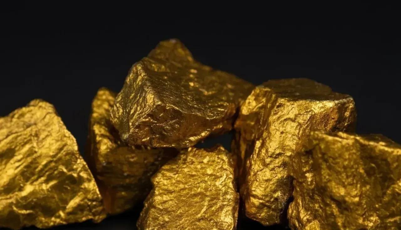 中国对美车企发放稀土临时许可证，看似让步，实则不然。稀土全球90%产量在中国，这