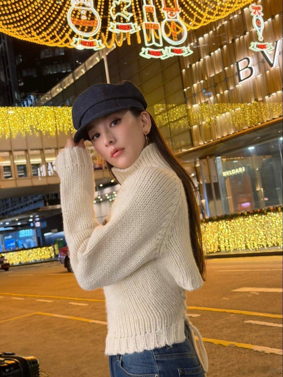 郭富城老婆出月子了方媛出月子晒自拍这身材真的是生了三个孩子吗皮肤状态也太好了吧