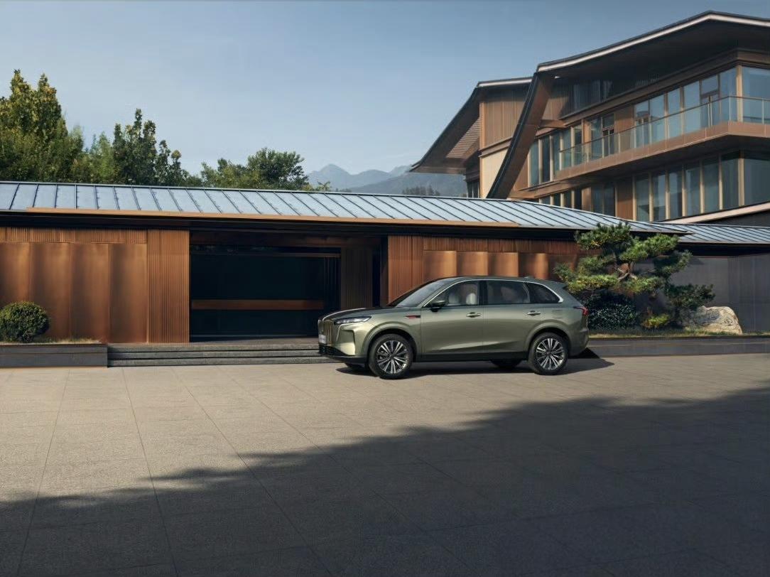 新一代奶爸神车确认，红旗HS6PHEV预售开启红旗HS6PHEV刚破了个吉尼