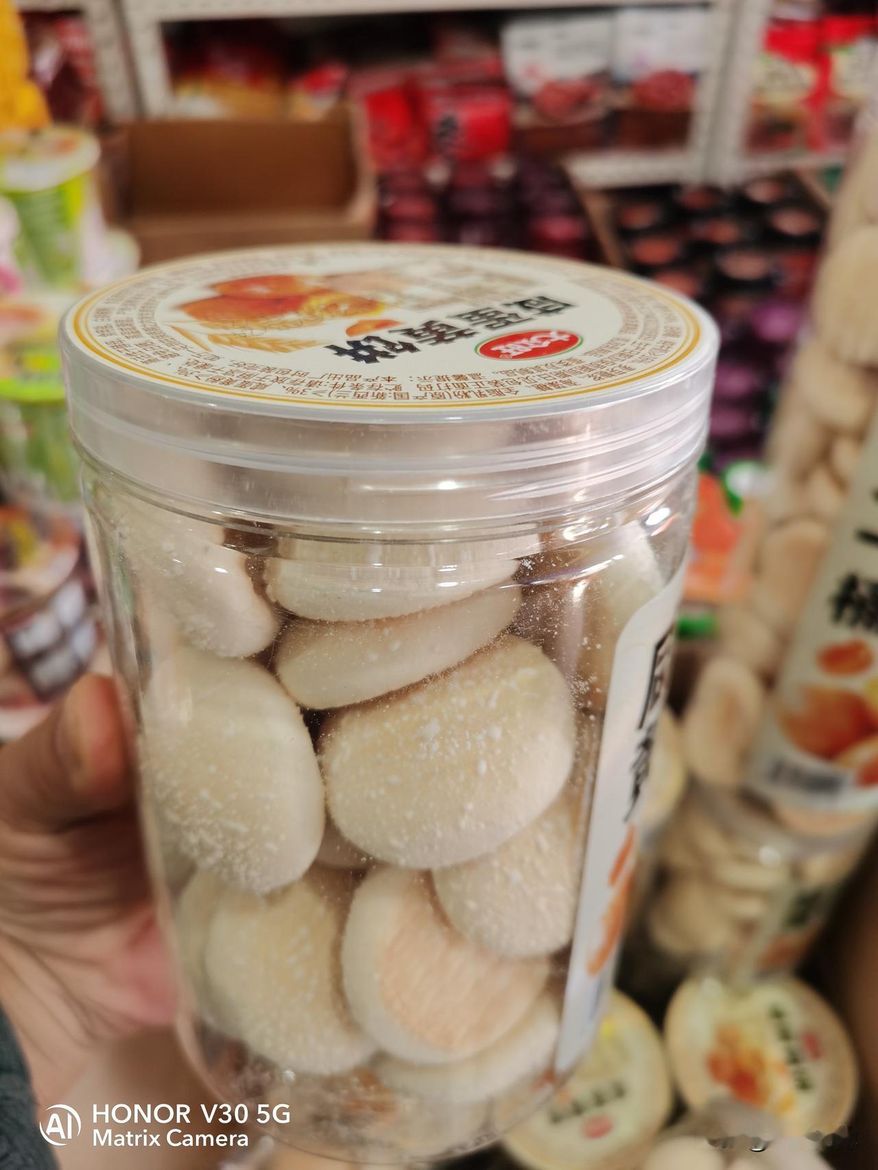 中年以后尽量少吃，或者不吃以下这些食物，对身体没有好处只有坏处。第一、老味油