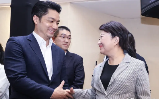 卢秀燕目标2028先不参与党务蓝营拱蒋万安参选党主席随着绿营推动的罢免国