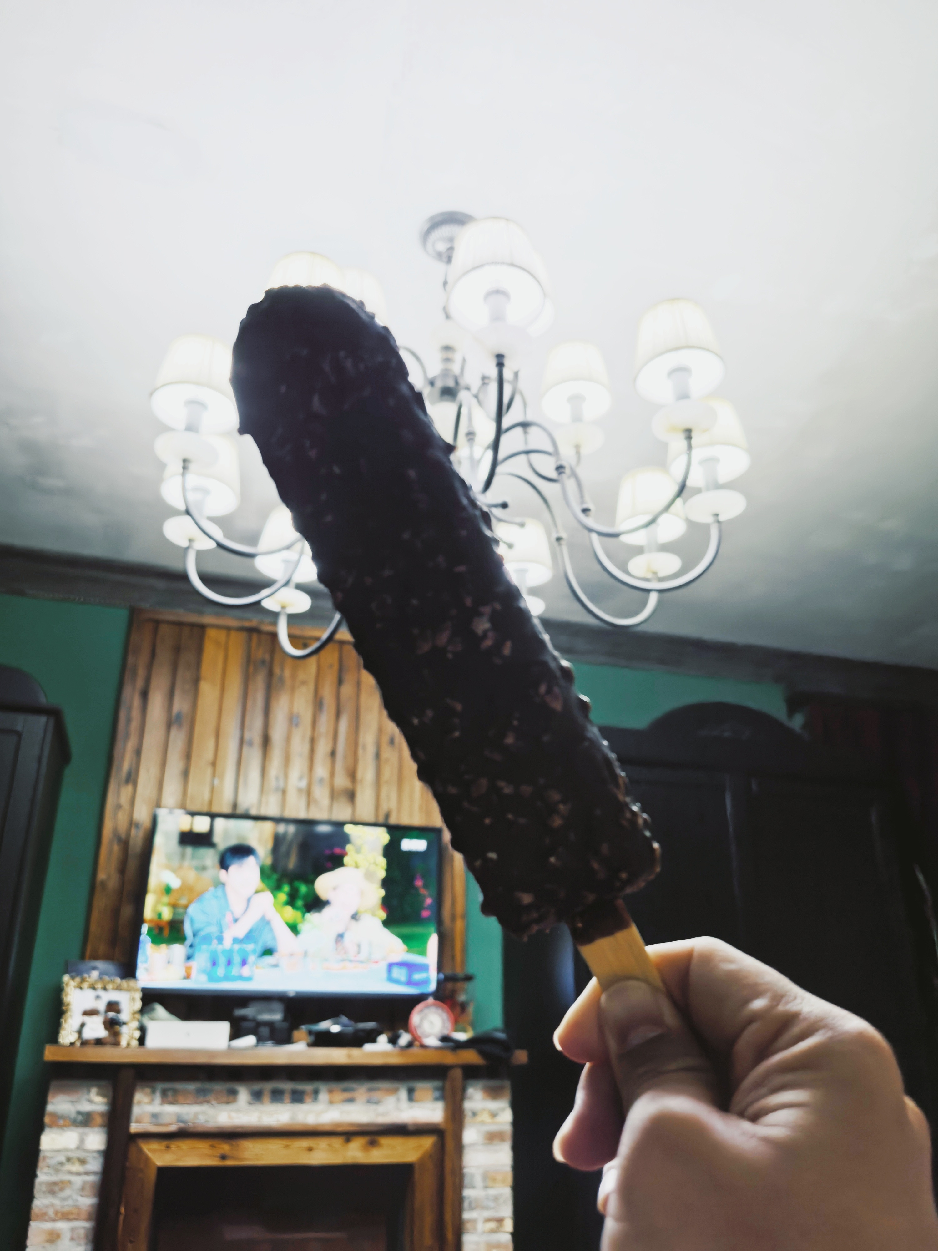 表扬这个雪糕！现在的雪糕都是越做越小，这个就很诚恳大方！