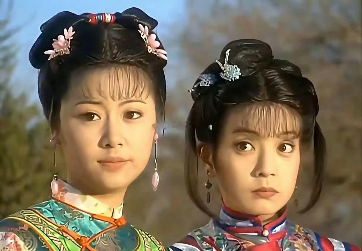 紫薇明明是宫女，为什么头饰比格格小燕子还多​​​？​​​