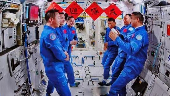 中午到家!神舟19号上演惊险48小时,太空归途突遭拦路虎
