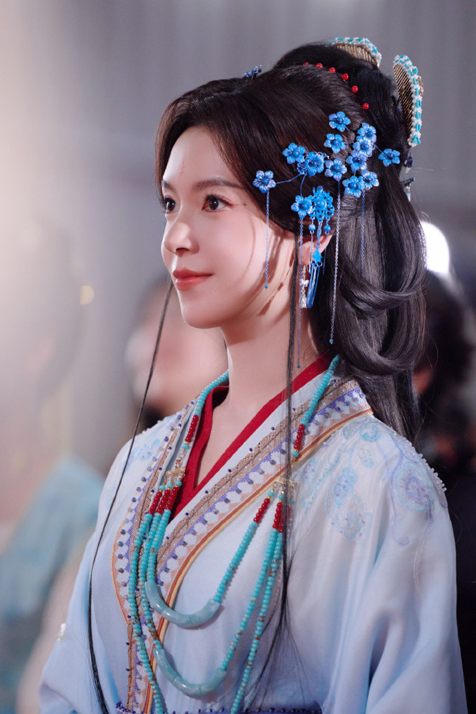 陈瑶我爱谁谁才是男主陈瑶时隔六年久违一番大女主自《少女大人》过后，陈瑶时隔六年