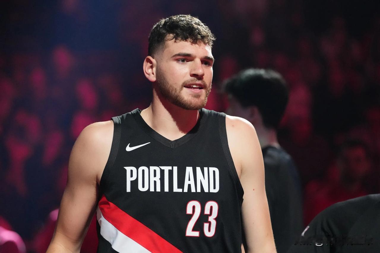 还是差一点！杨瀚森遭遇赛季第七场DNP全队仅他未登场北京时间11月22日，