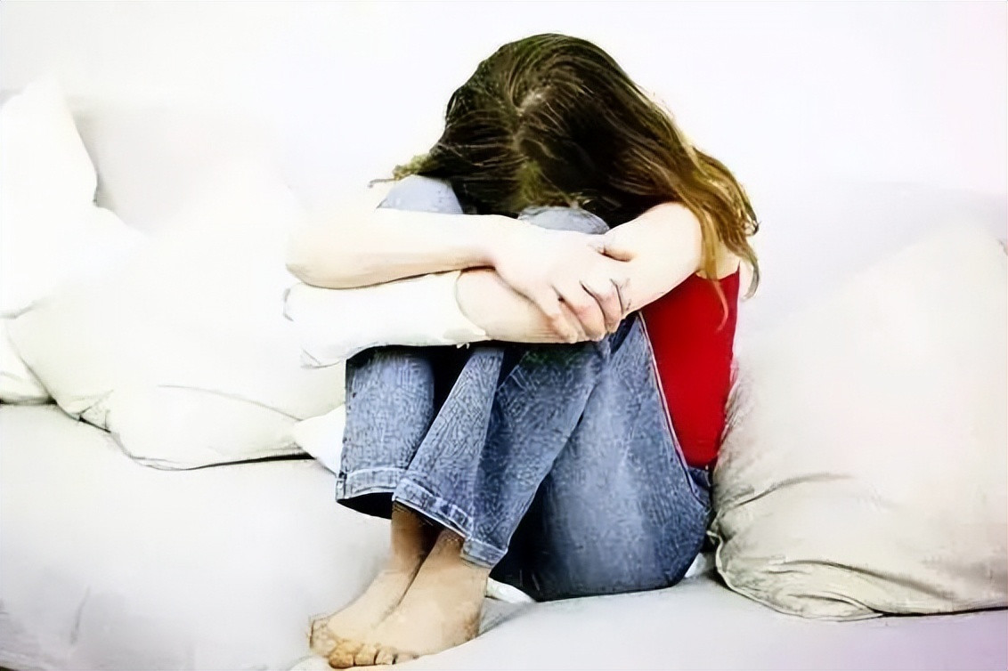 2018年5月，男子田某在某KTV唱歌时，提出花费两万元找“女生”，在巨额金钱的