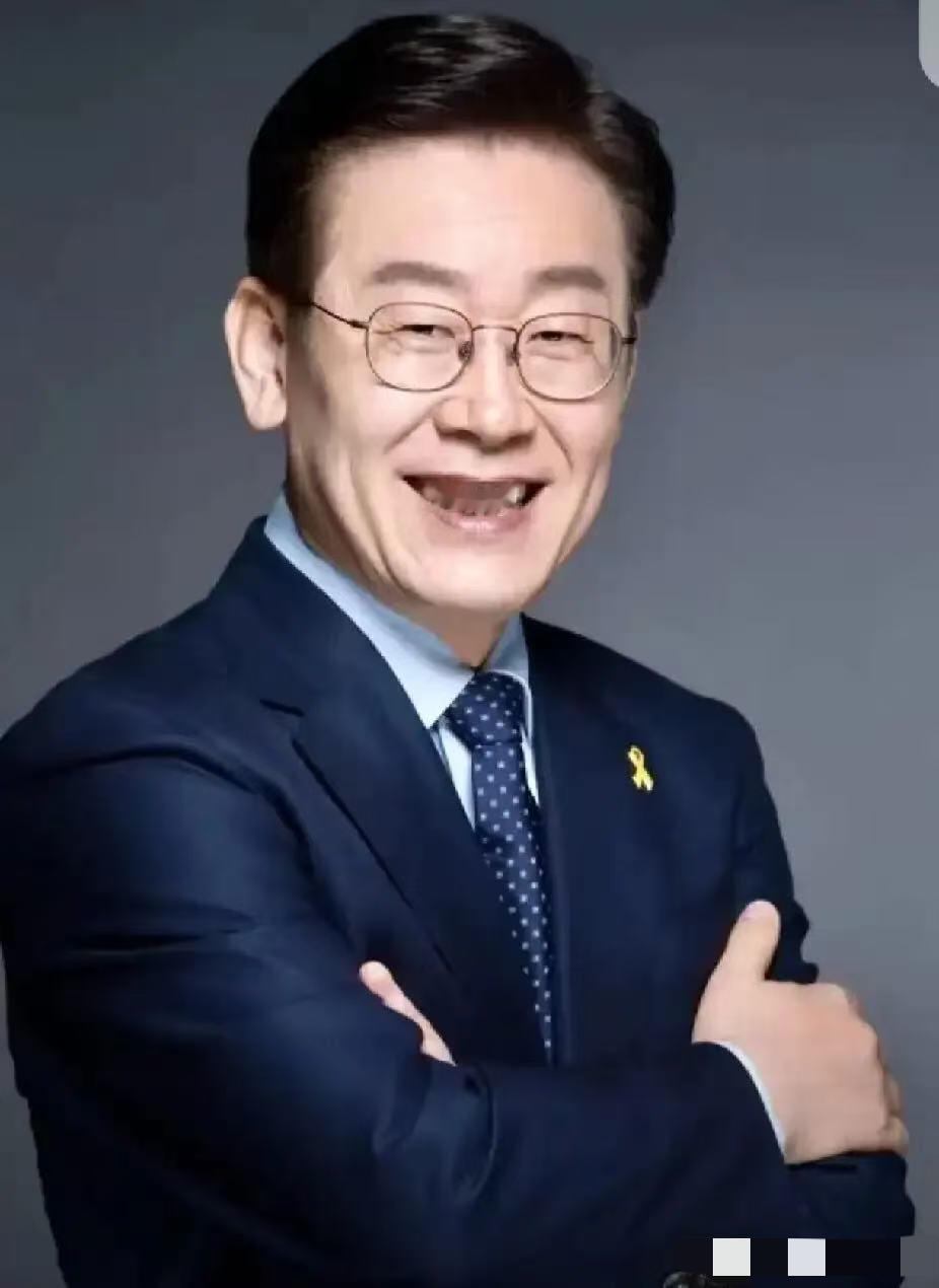 就在刚刚韩国传出新消息2025年10月14日，韩国经济副总理兼企划财政部长