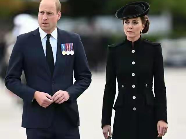 难怪英王室选凯特，那是她有一股子英伦范！很符合王室的格调，也有王妃的气质，不管